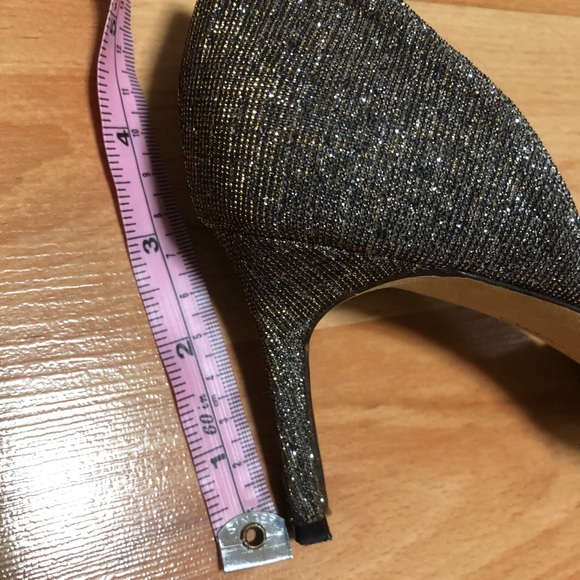 Manolo Blahnik - Picture 10 of 11